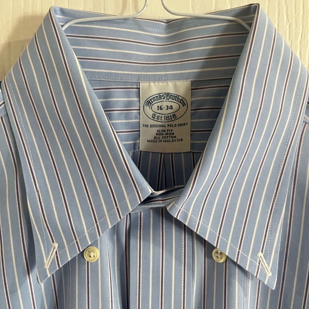Brooks Brothers Non-Iron Oxford Sz L Excellent condition Recently dry cleaned